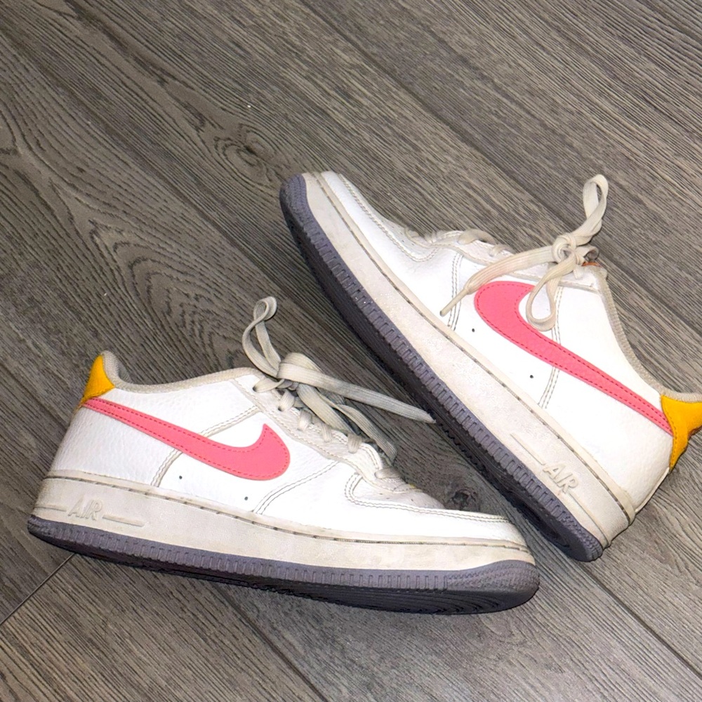 Nike Air Force Sneakers
